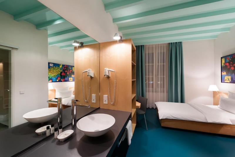 Design Hotel Stadt Rosenheim - Genel