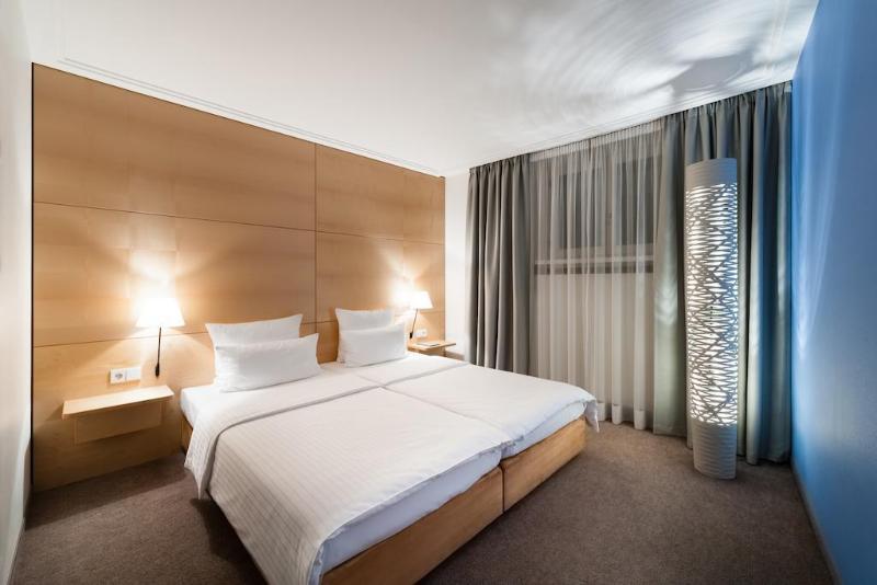 Design Hotel Stadt Rosenheim - Genel