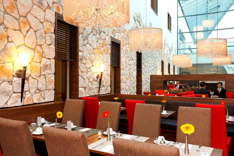 H4 Hotel Muenster City Centre - Restoran