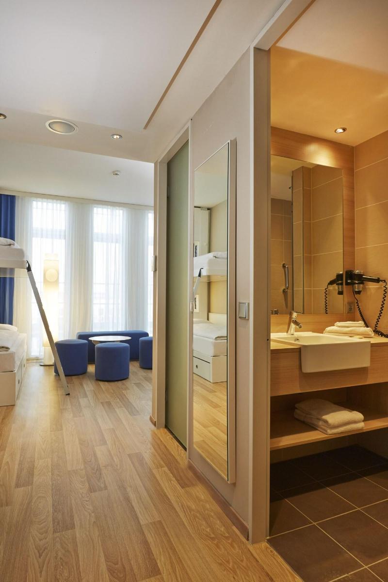 H2 Hotel Muenchen Messe - Lobi