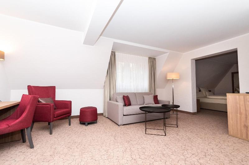 Schloss Hohenfeld Parkhotel - Oda