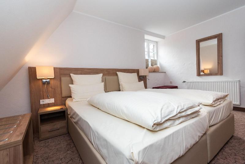Schloss Hohenfeld Parkhotel - Oda