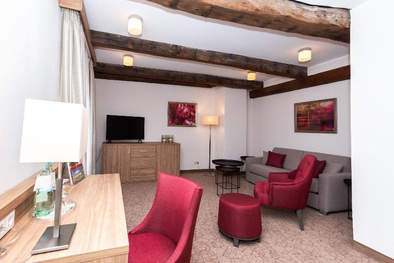 Schloss Hohenfeld Parkhotel - Oda
