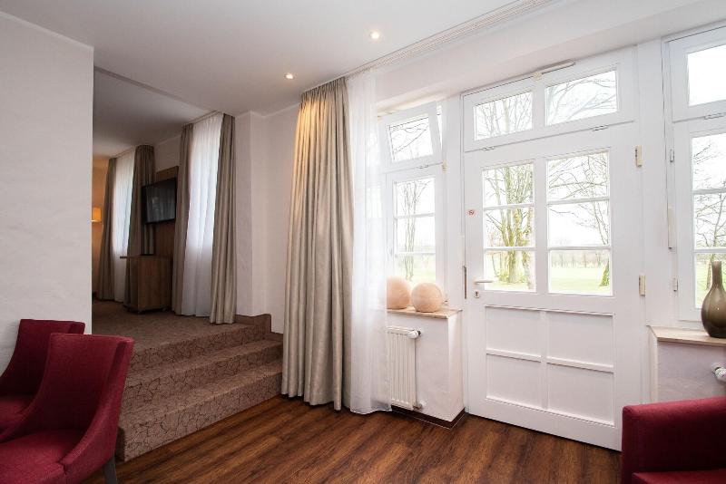 Schloss Hohenfeld Parkhotel - Oda