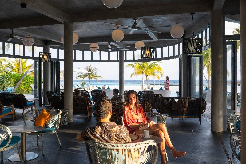 OUTRIGGER Maldives Maafushivaru Resort - Bar