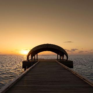 OUTRIGGER Maldives Maafushivaru Resort fotoÄŸrafÄ±