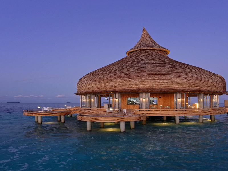 OUTRIGGER Maldives Maafushivaru Resort - Restoran