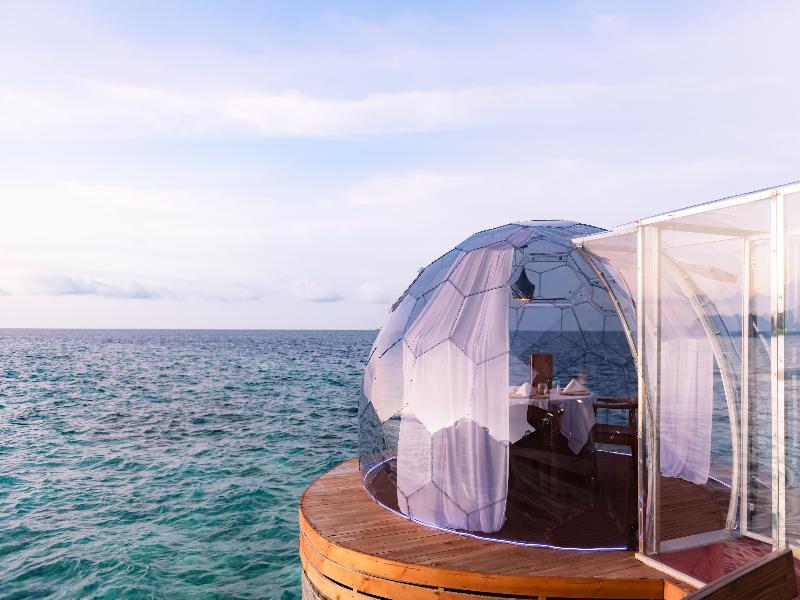 OUTRIGGER Maldives Maafushivaru Resort - Restoran