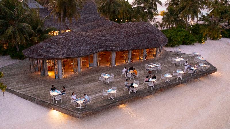 OUTRIGGER Maldives Maafushivaru Resort - Restoran