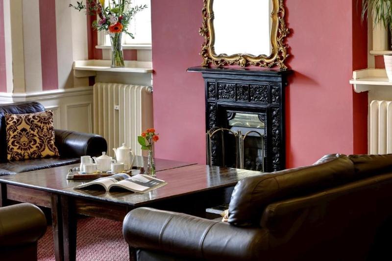 Broadfield Park Hotel - Lobi