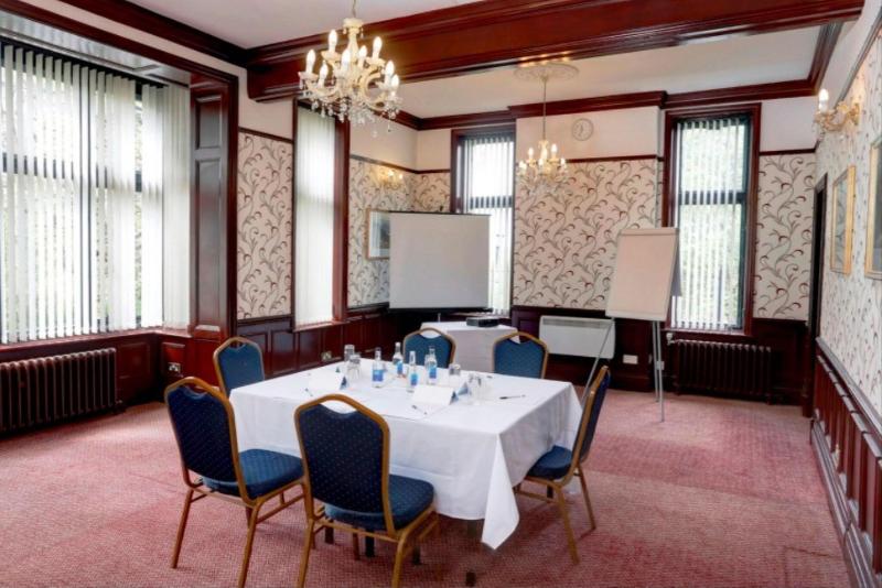 Broadfield Park Hotel - Toplantı