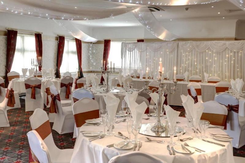 Broadfield Park Hotel - Toplantı