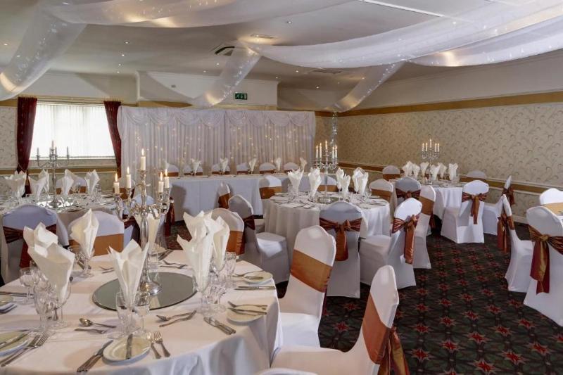 Broadfield Park Hotel - Toplantı