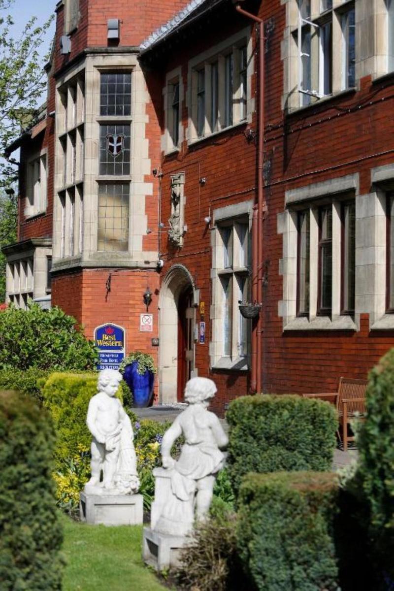 Broadfield Park Hotel - Teras