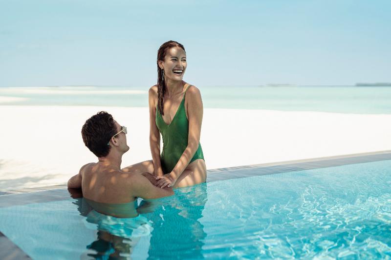 Four Seasons Resort Maldives at Landaa Giraavaru - Havuz