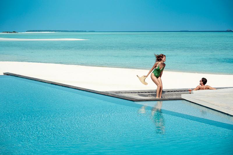Four Seasons Resort Maldives at Landaa Giraavaru - Havuz