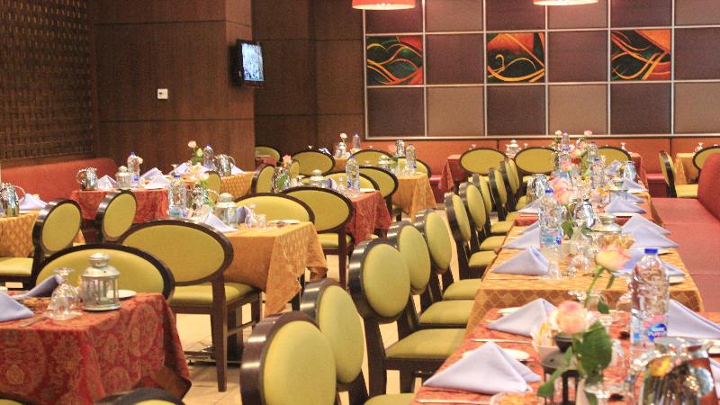 Crowne Plaza Madinah - Restoran