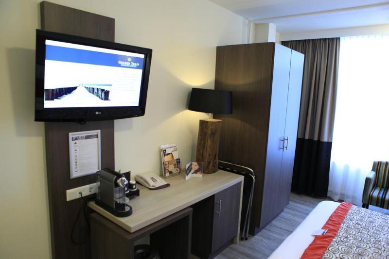 Strandhotel Westduin - Genel
