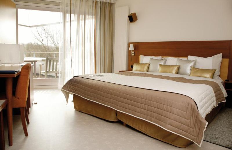 Strandhotel Westduin - Genel