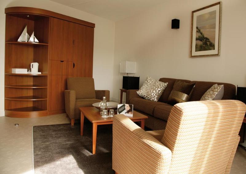 Strandhotel Westduin - Genel