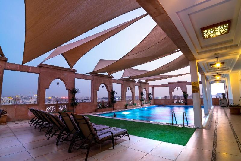 The Platinum Hotel - Havuz