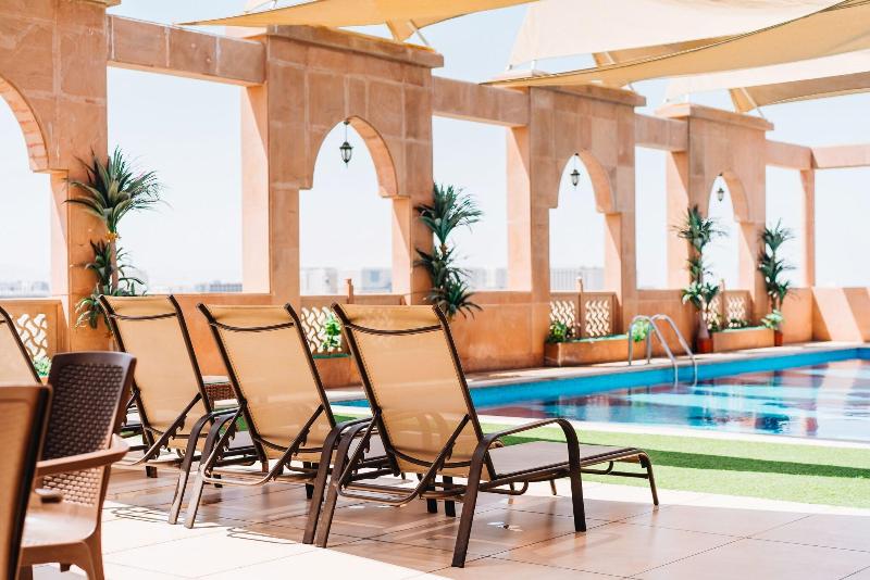 The Platinum Hotel - Havuz