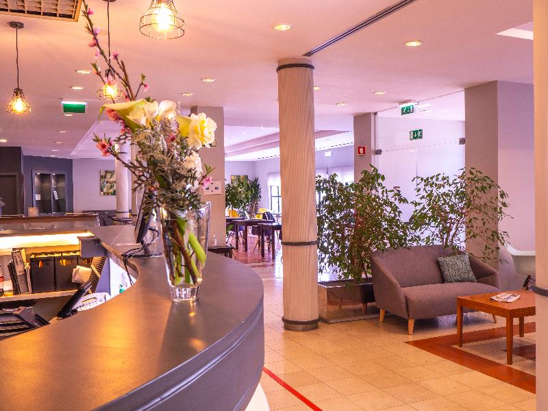 Flag Hotel Braga - Lobi