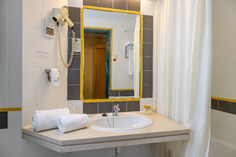 Flag Hotel Braga - Oda