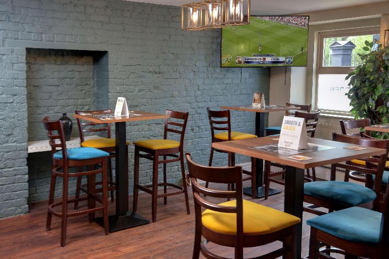 Trafford Hall Hotel - Bar