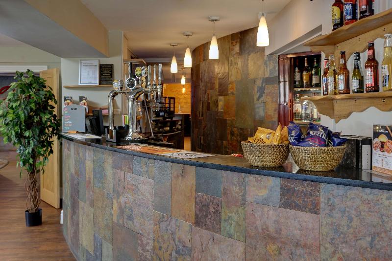 Trafford Hall Hotel - Bar