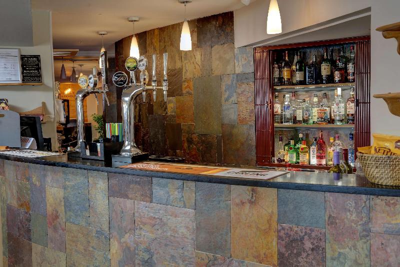 Trafford Hall Hotel - Bar