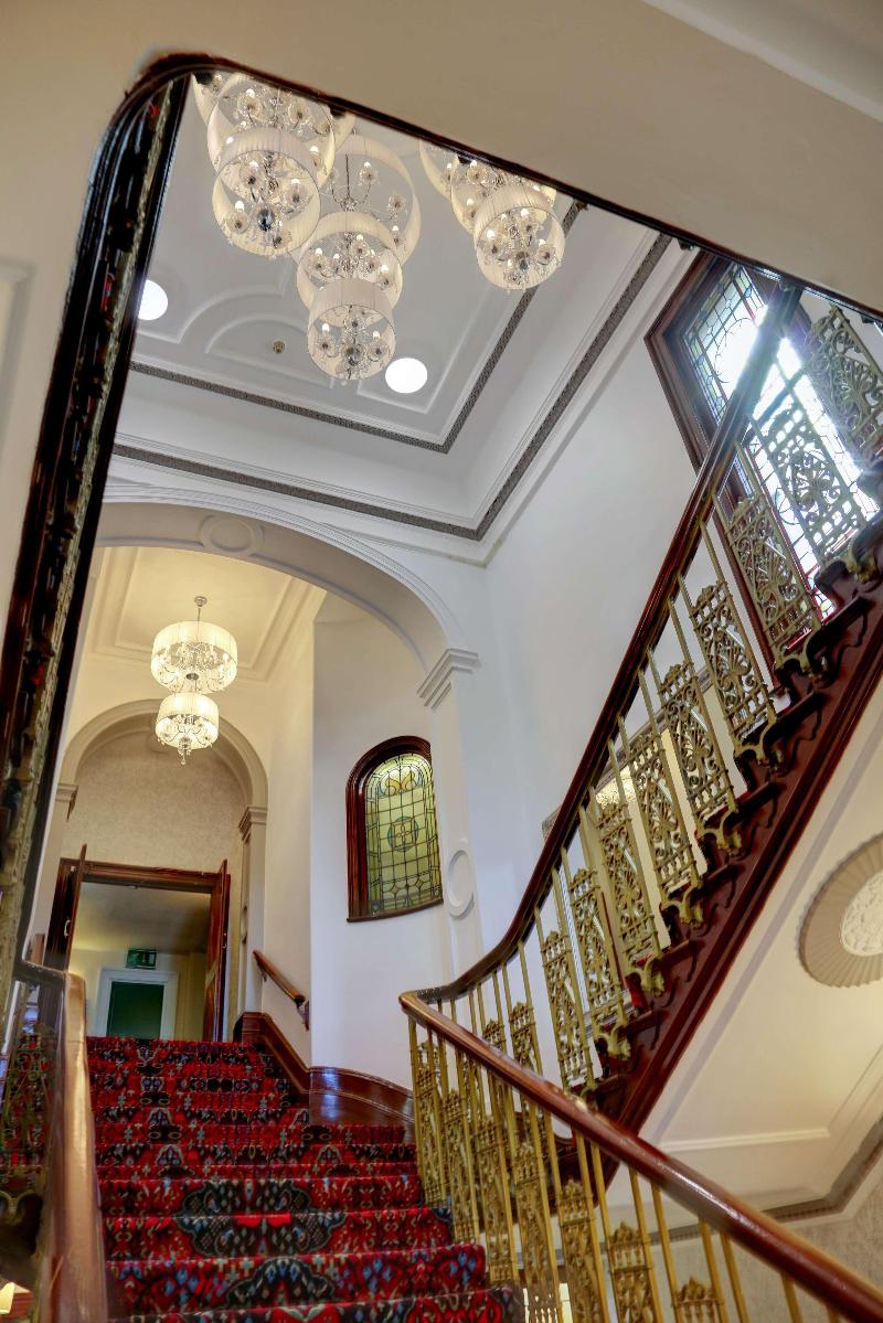 Trafford Hall Hotel - Lobi