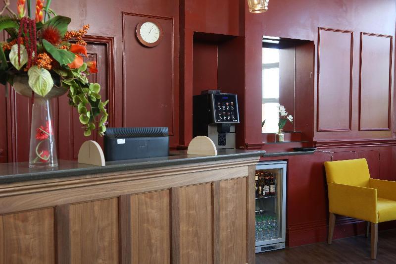 Trafford Hall Hotel - Lobi