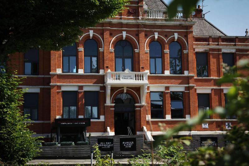 Trafford Hall Hotel - Genel