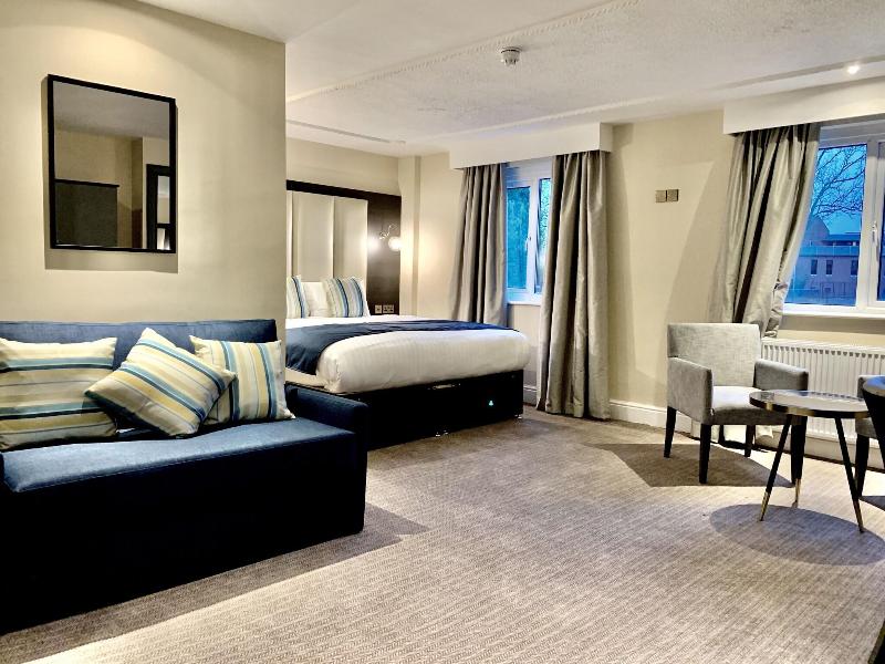 Trafford Hall Hotel - Oda