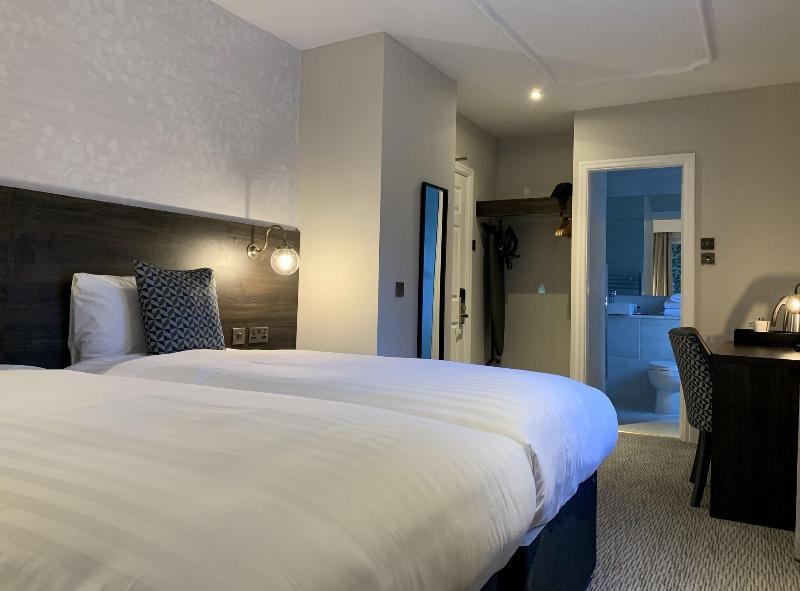 Trafford Hall Hotel - Oda