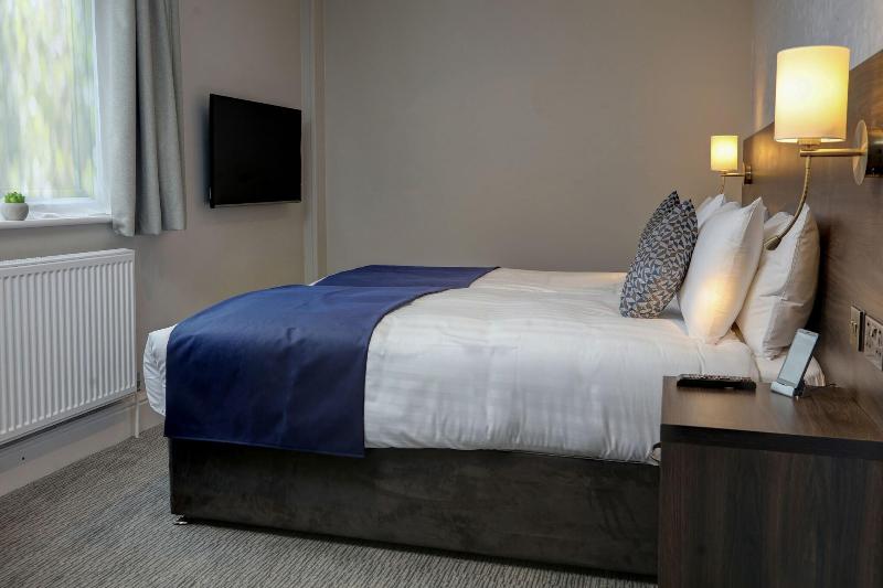 Trafford Hall Hotel - Oda