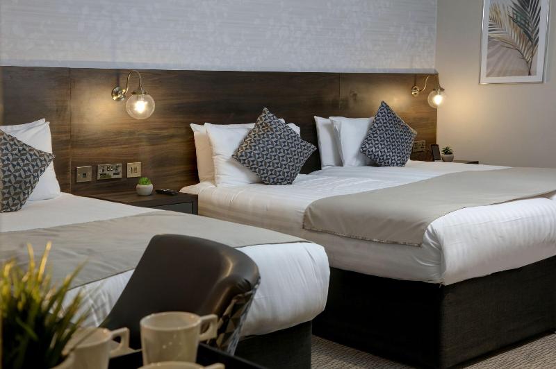Trafford Hall Hotel - Oda