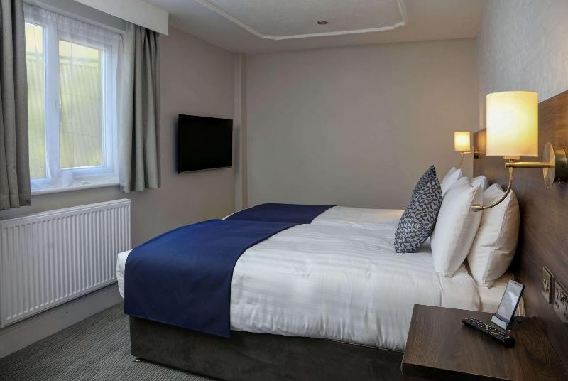 Trafford Hall Hotel - Oda