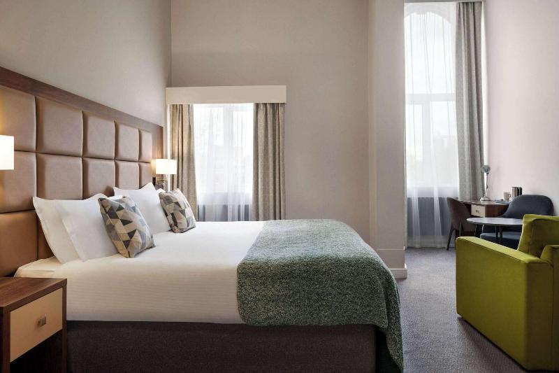 Trafford Hall Hotel - Oda