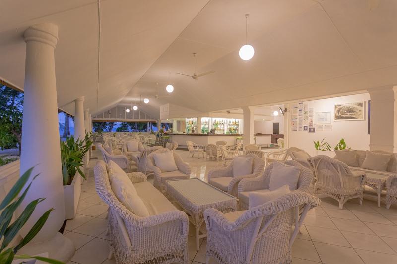 Equator Village - Bar