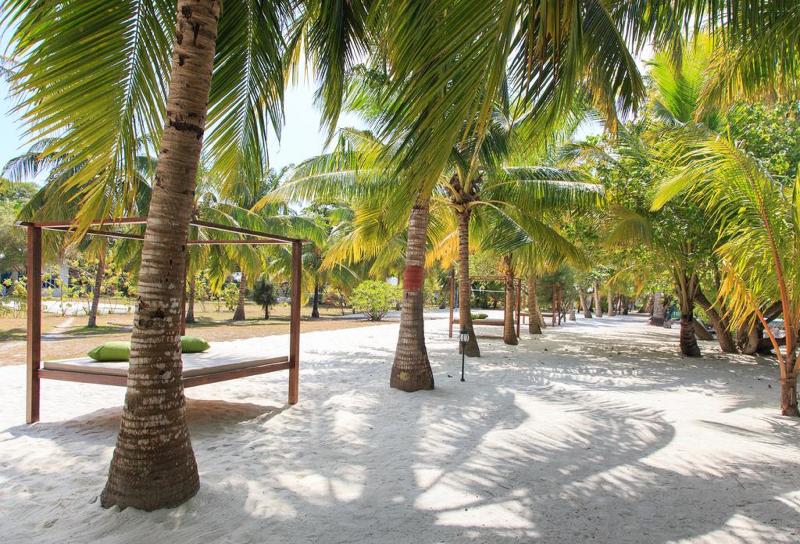Equator Village - Genel