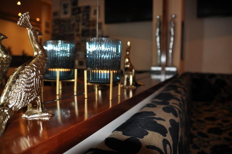Acanthus - Bar