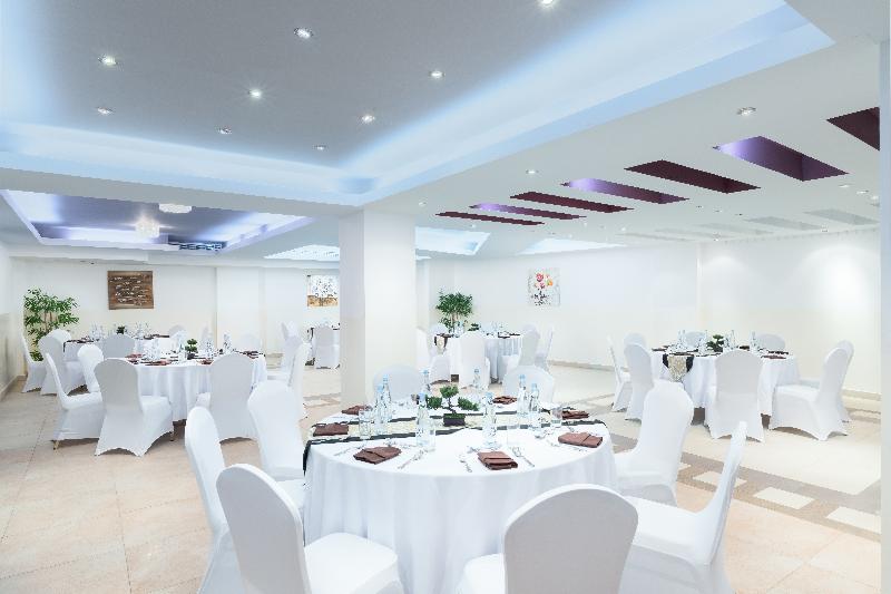 Al Hail Waves Hotel Managed By Centara - Toplantı