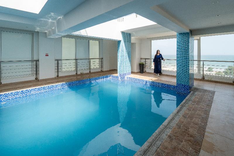 Al Hail Waves Hotel Managed By Centara - Havuz