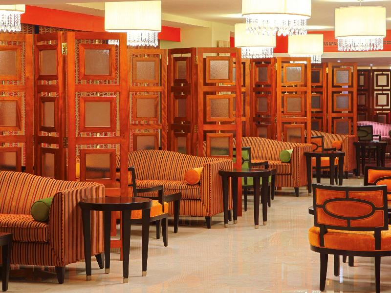 Anwar Al Madinah Movenpick - Bar