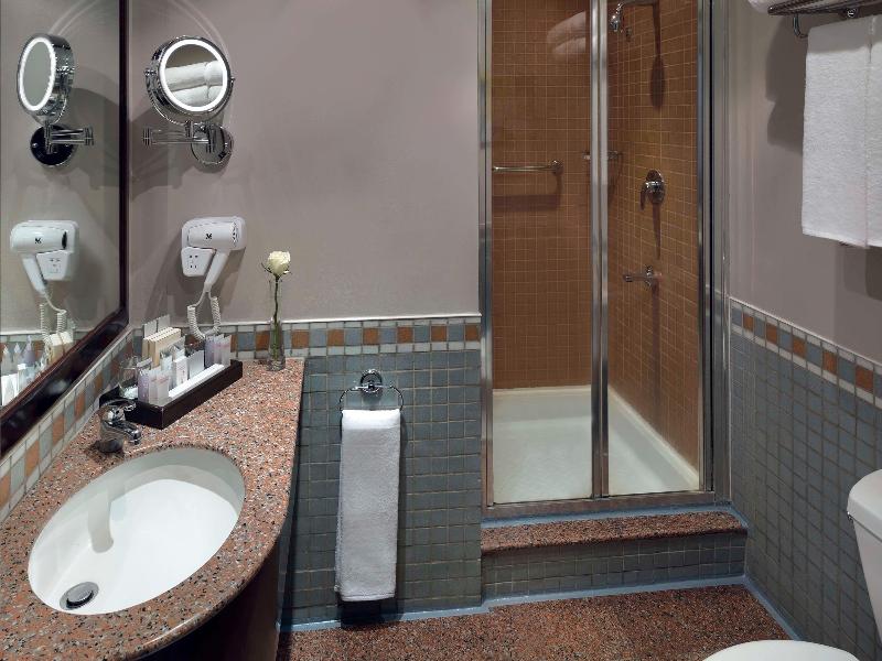 Anwar Al Madinah Movenpick - Oda