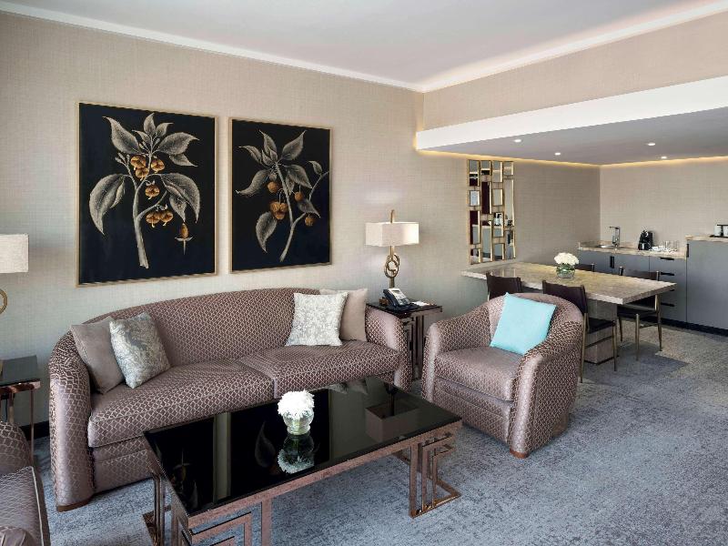 Anwar Al Madinah Movenpick - Oda