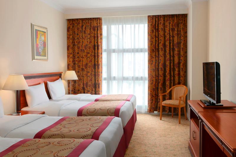 Anwar Al Madinah Movenpick - Oda