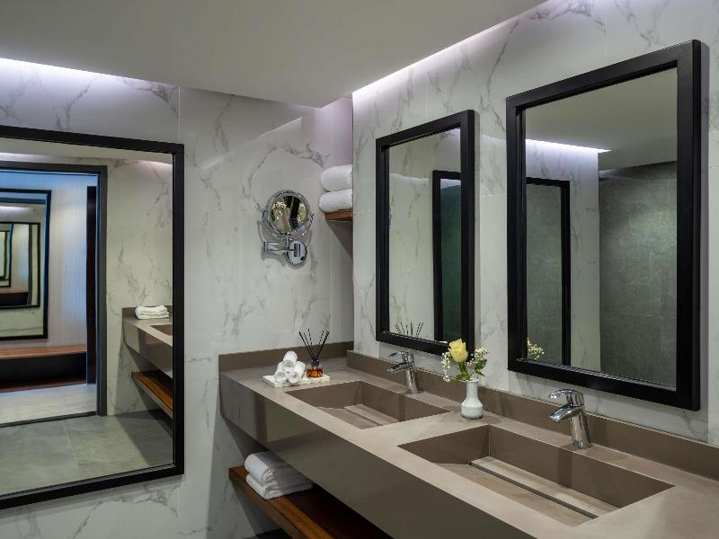 Anwar Al Madinah Movenpick - Oda
